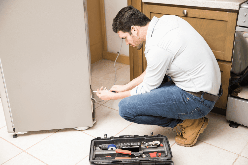 Fridge repair process step 1 - The Call – 60 Seconds
